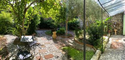 Maison - 311 m² - 7 pièces