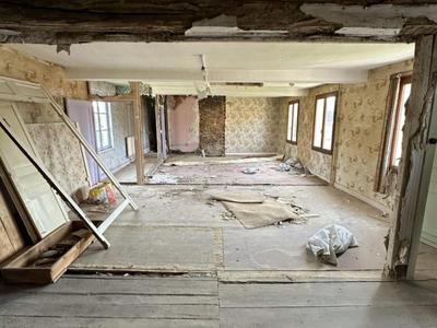 Maison - 180 m² - 3 pièces