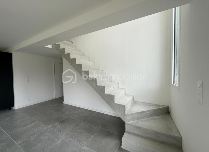 Maison - 131 m² - 6 pièces