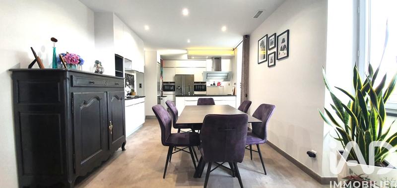 Maison - 258 m² - 8 pièces