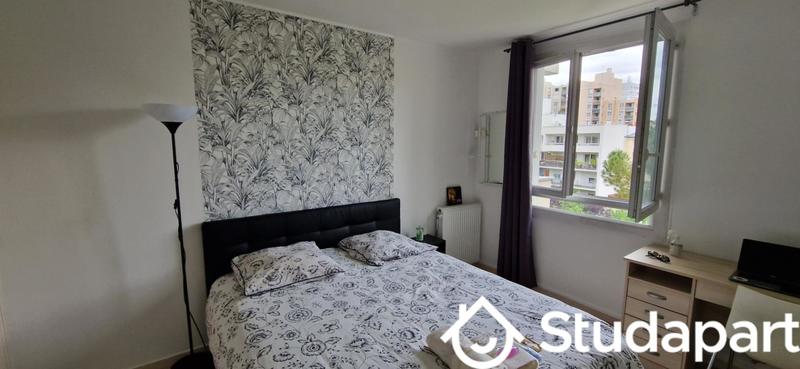 Chambre - 11 m² - 1 pièce