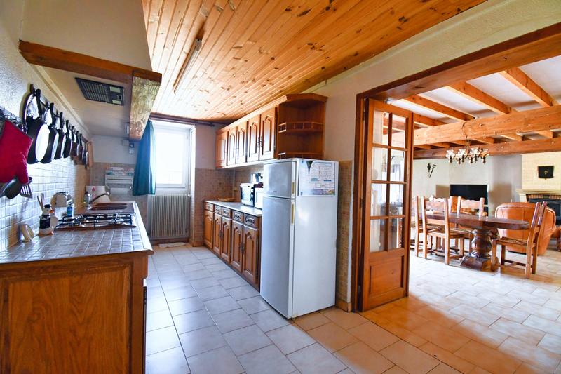 Maison ancienne - 257 m² - 9 pièces