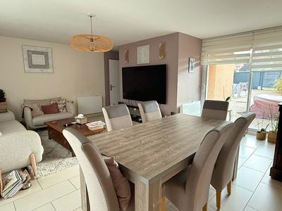 Maison - 104 m² - 5 pièces