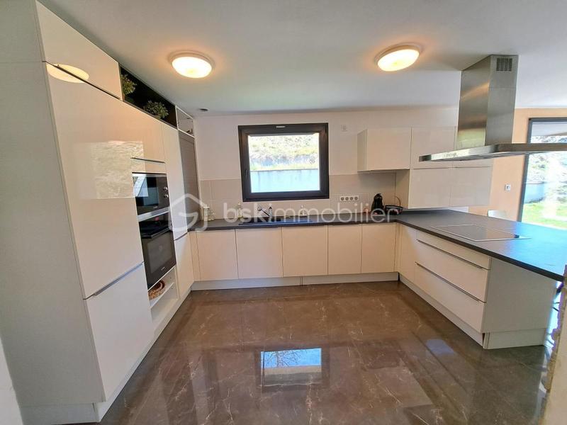 Maison - 155 m² - 6 pièces