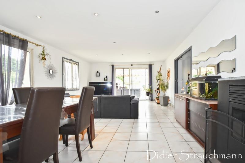 Maison - 167 m² - 6 pièces