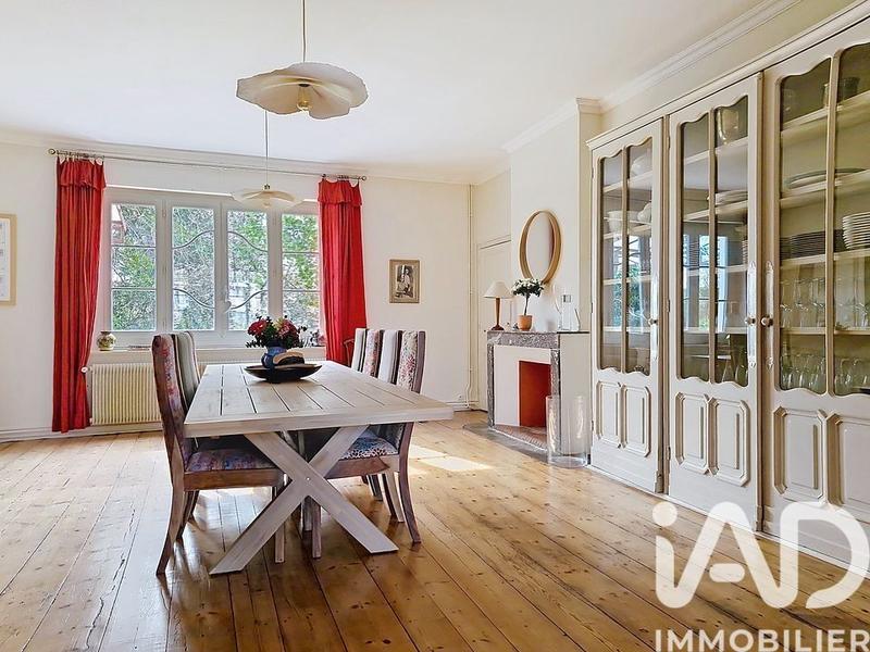 Maison de ville - 321 m² - 9 pièces