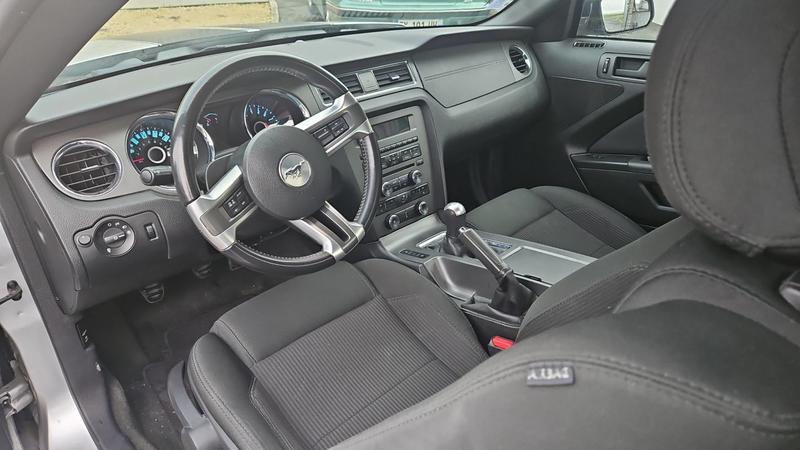 Ford Mustang Coupe 3.7 V6 305 Fastback