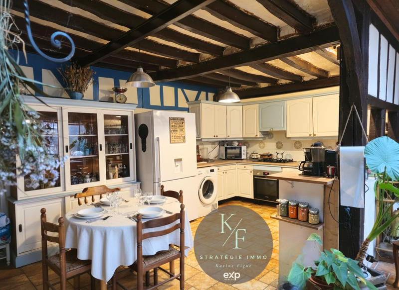 Maison ancienne - 170 m² - 8 pièces