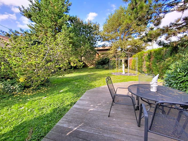 Maison - 333 m² - 11 pièces