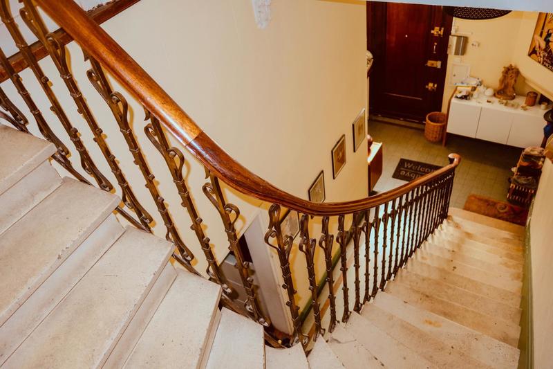 Maison - 350 m² - 7 pièces