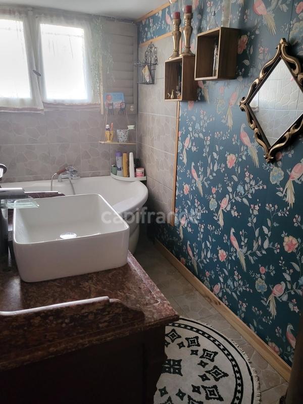 Maison - 176 m² - 8 pièces