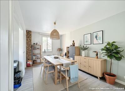 Maison - 101 m² - 5 pièces