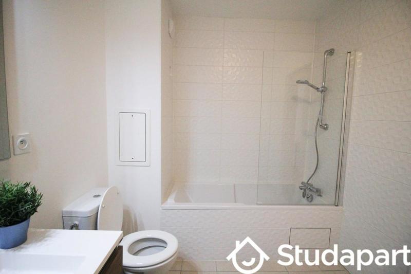 Chambre - 11 m² - 1 pièce