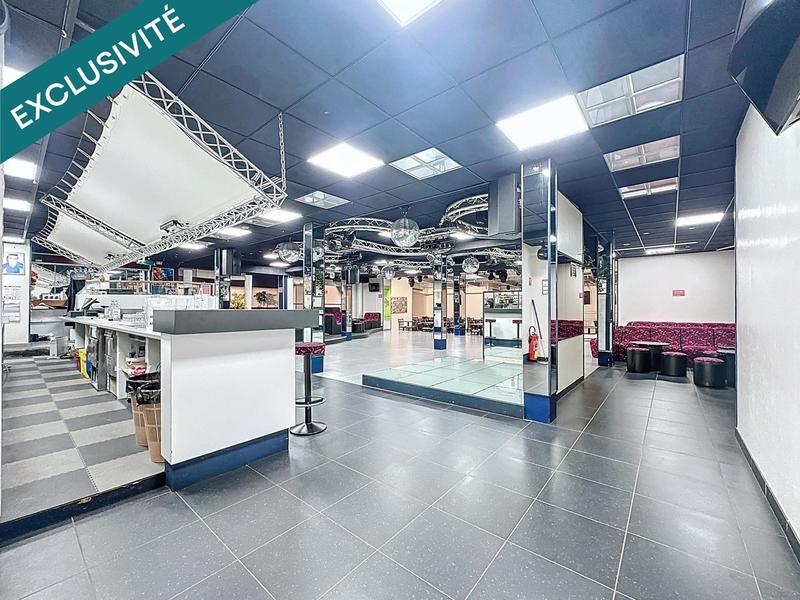 Maison - 963 m² - 16 pièces