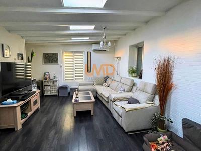 Maison - 151 m² - 6 pièces