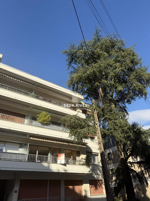 Appartement - 133 m² - 5 pièces