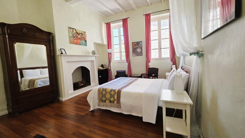 Maison - 450 m² - 17 pièces