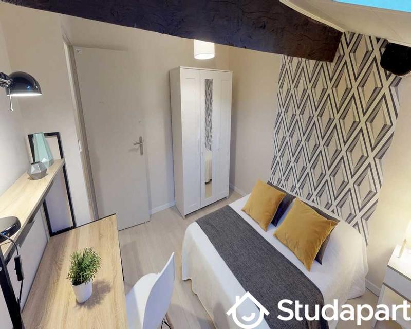 Chambre - 60 m² - 1 pièce