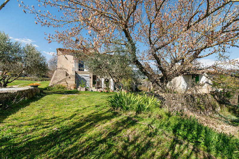 Maison - 517 m² - 15 pièces