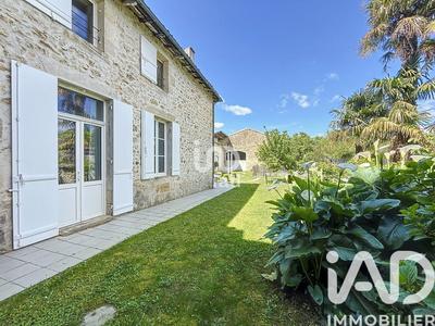 Maison - 320 m² - 10 pièces