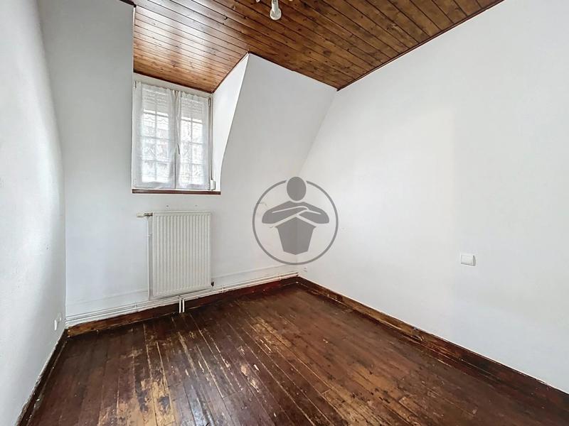 Maison - 208 m² - 7 pièces