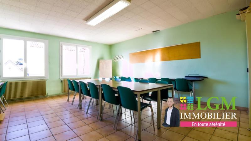 Maison - 320 m² - 9 pièces