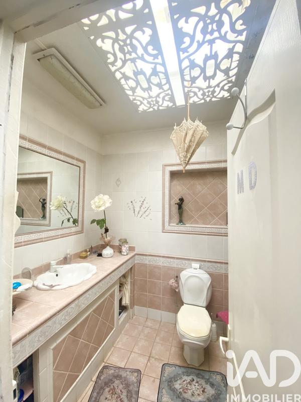 Maison - 201 m² - 10 pièces