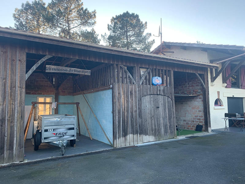 Maison - 224 m² - 10 pièces