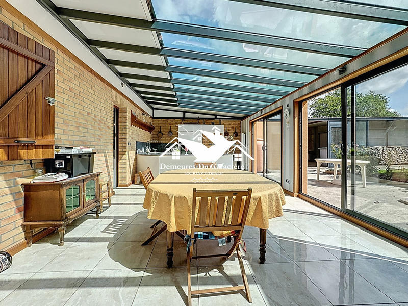 Maison - 228 m² - 7 pièces