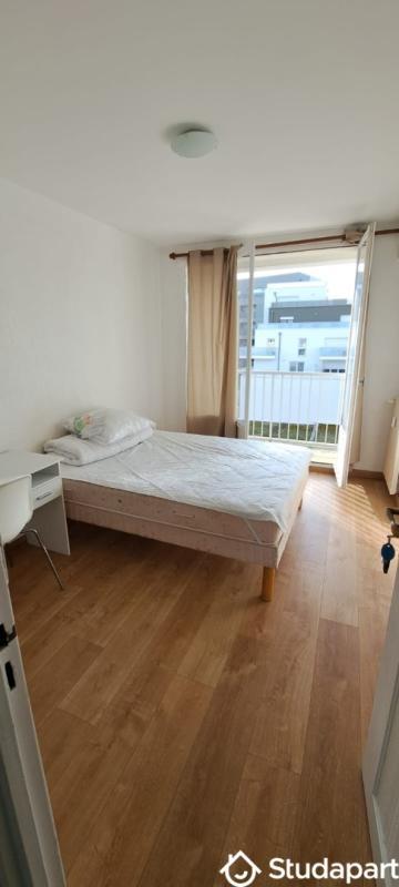 Chambre - 10 m² - 1 pièce