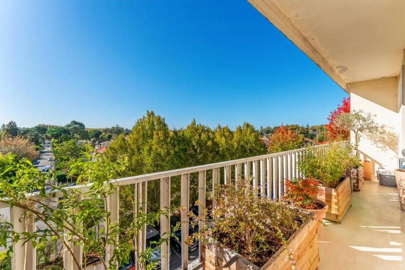 Appartement - 100 m² - 4 pièces