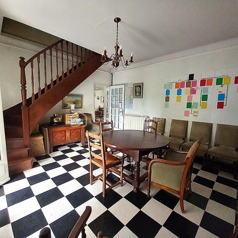 Maison de ville - 163 m² - 9 pièces