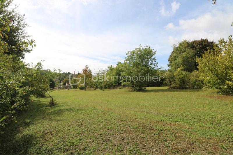 Terrain constructible - 3 550 m²