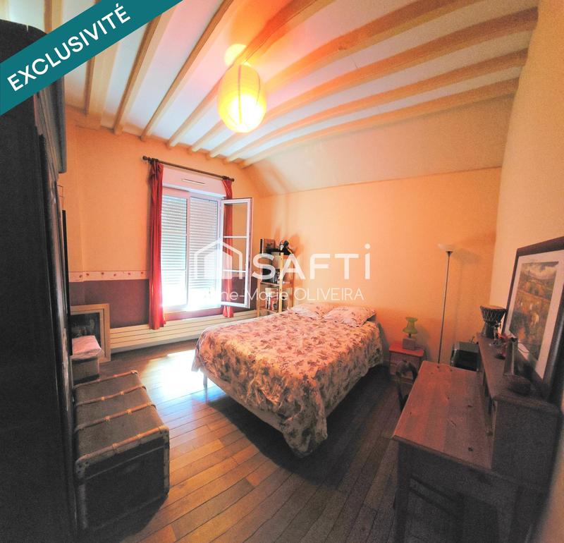 Maison - 280 m² - 10 pièces