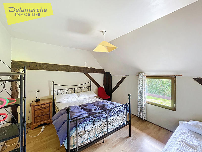 Maison - 222 m² - 8 pièces