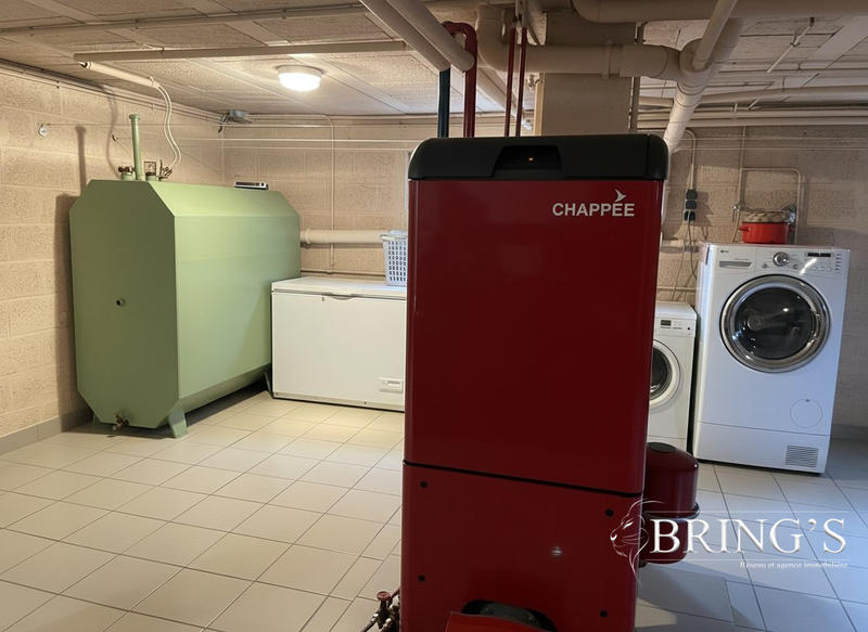 Maison - 184 m² - 9 pièces