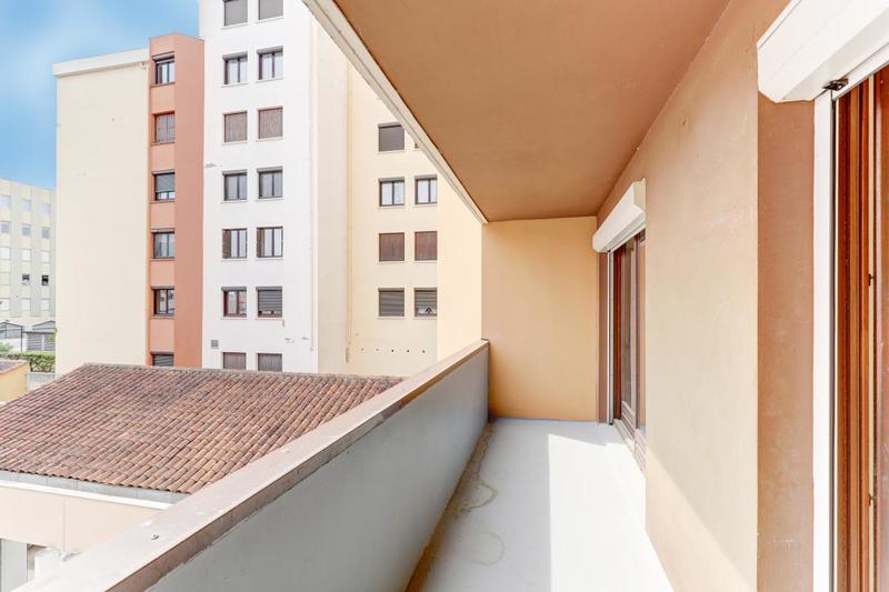 Appartement - 96 m² - 4 pièces