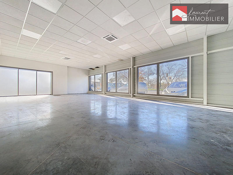 Local commercial - 106 m² - 1 pièce