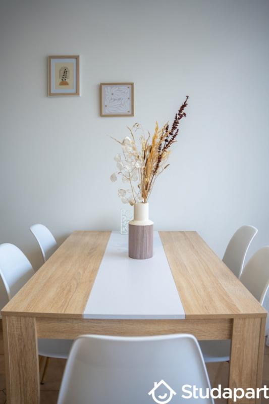 Chambre - 13 m² - 1 pièce