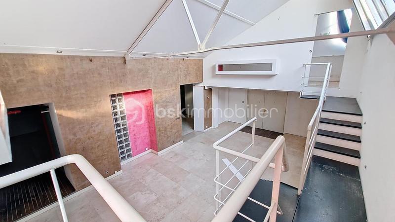 Loft - 140 m² - 6 pièces