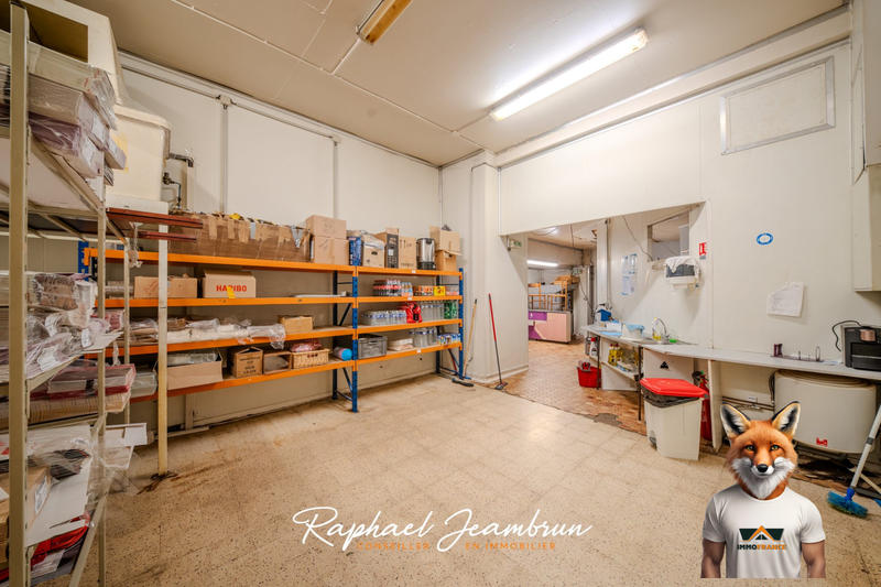 Local commercial - 710 m²