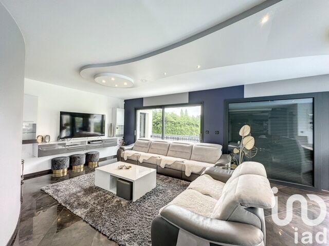 Maison de maîtres - 260 m² - 7 pièces