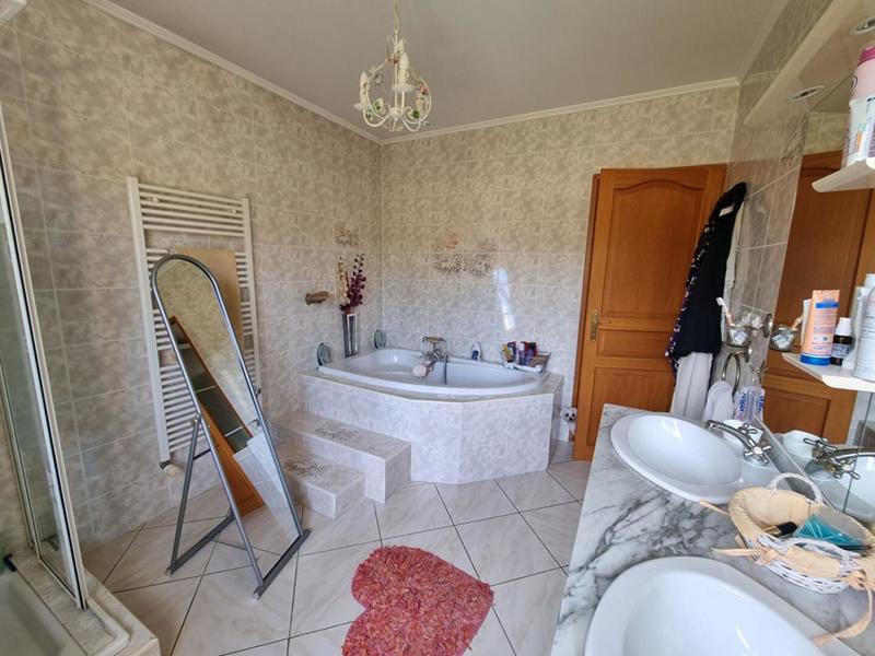 Maison - 145 m² - 7 pièces