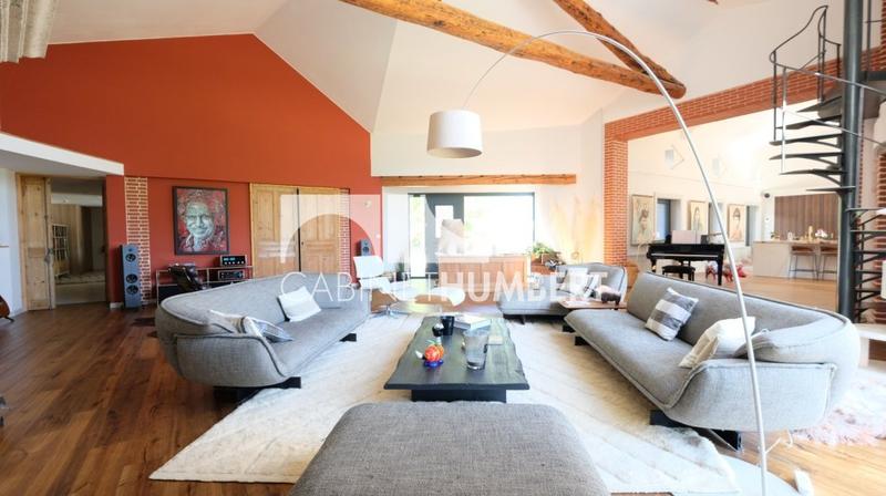 Maison - 380 m² - 9 pièces