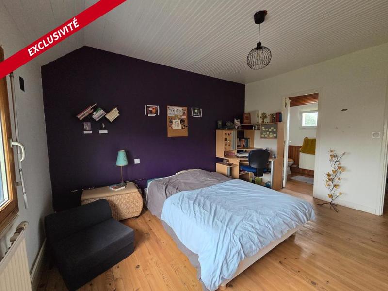 Maison traditionnelle - 207 m² - 8 pièces