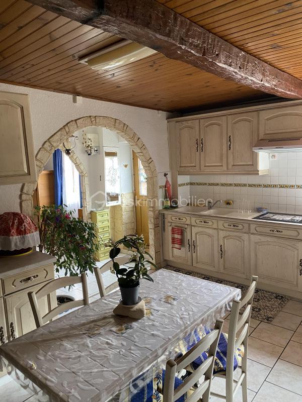 Maison - 180 m² - 6 pièces