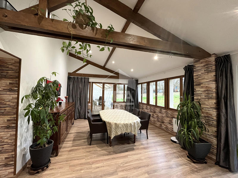 Maison - 480 m² - 14 pièces