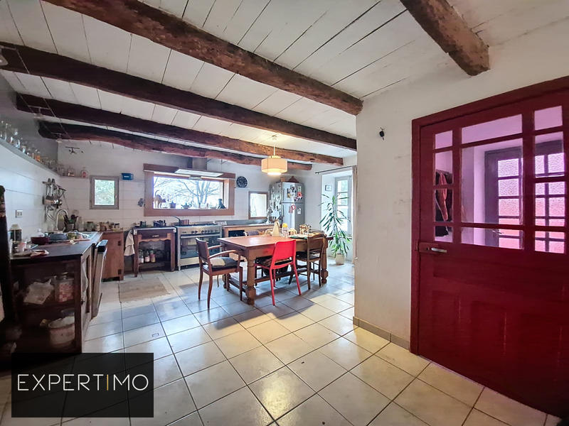 Maison - 216 m² - 11 pièces