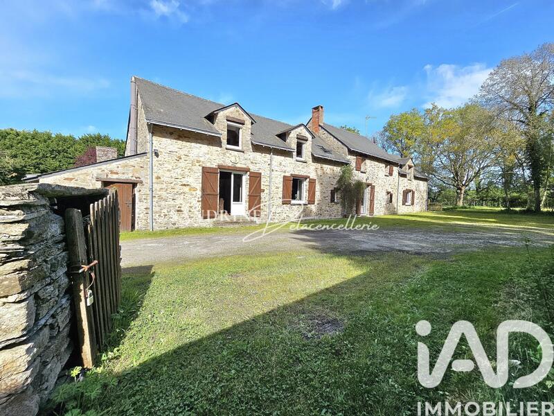 Maison - 293 m² - 12 pièces