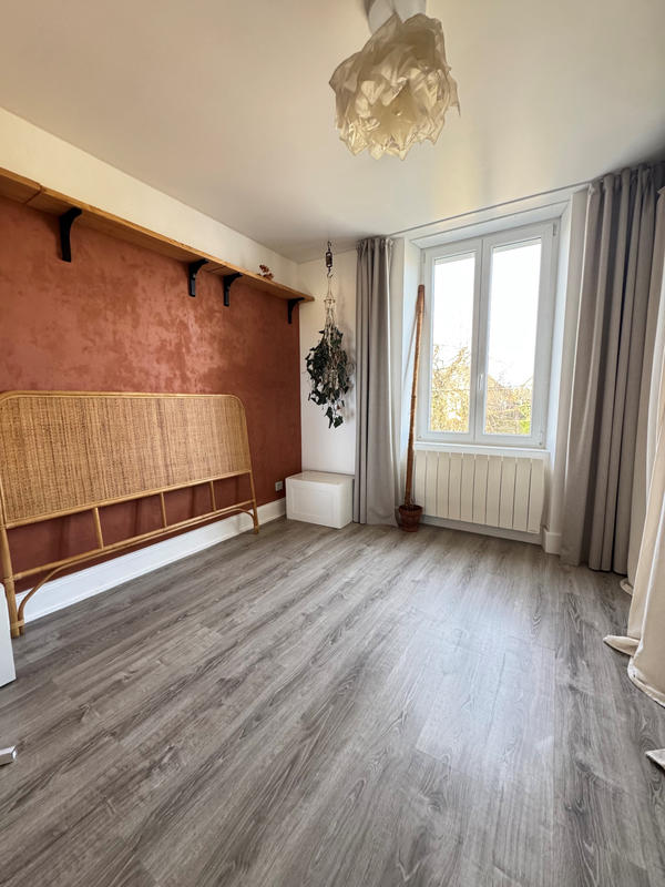 Maison - 94 m² - 5 pièces